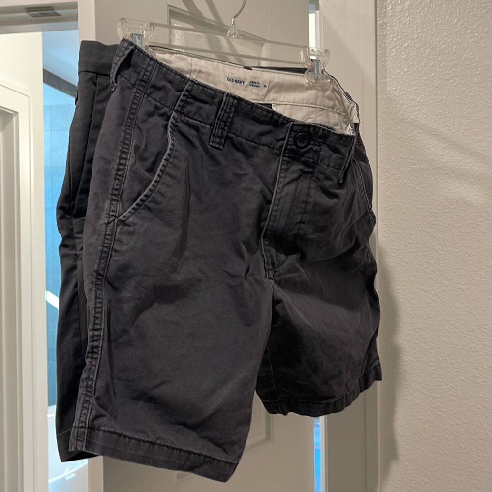 Lot of 2 men’s grey shorts